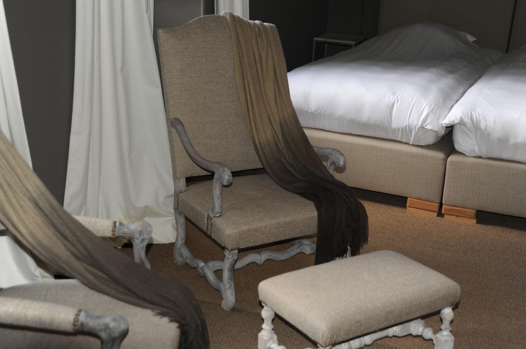 Chateau De Lerse Bed & Breakfast Perignac  Room photo
