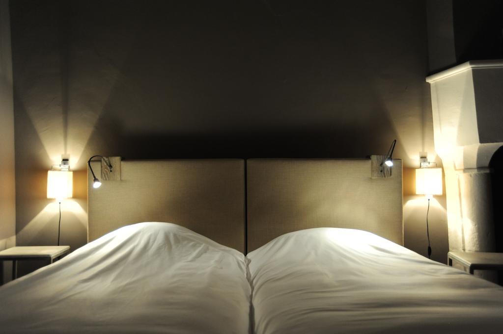 Chateau De Lerse Bed & Breakfast Perignac  Room photo