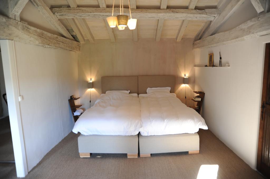Chateau De Lerse Bed & Breakfast Perignac  Room photo