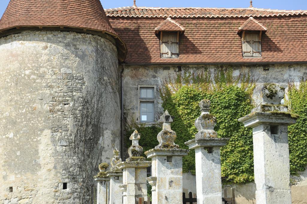 Chateau De Lerse Bed & Breakfast Perignac  Exterior photo